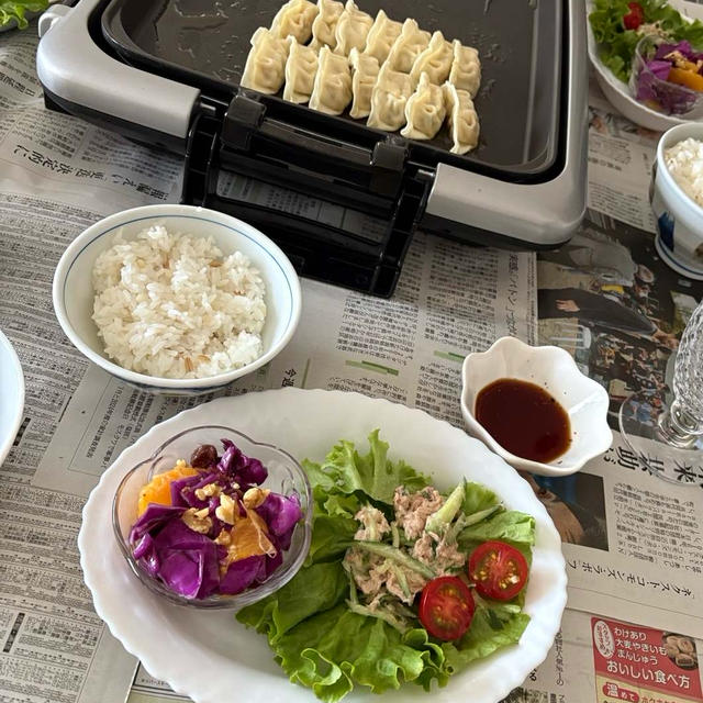 ３人で仲良く餃子パーティー(^O^)