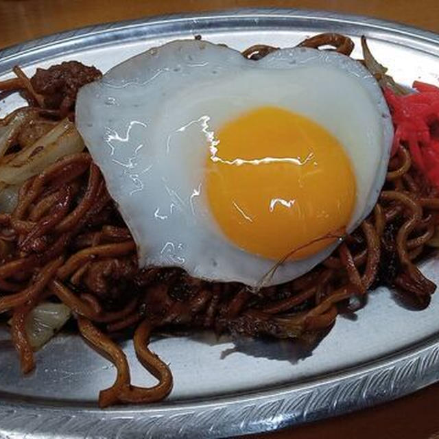 やきそば福ちゃんで焼きそば（浅草）。