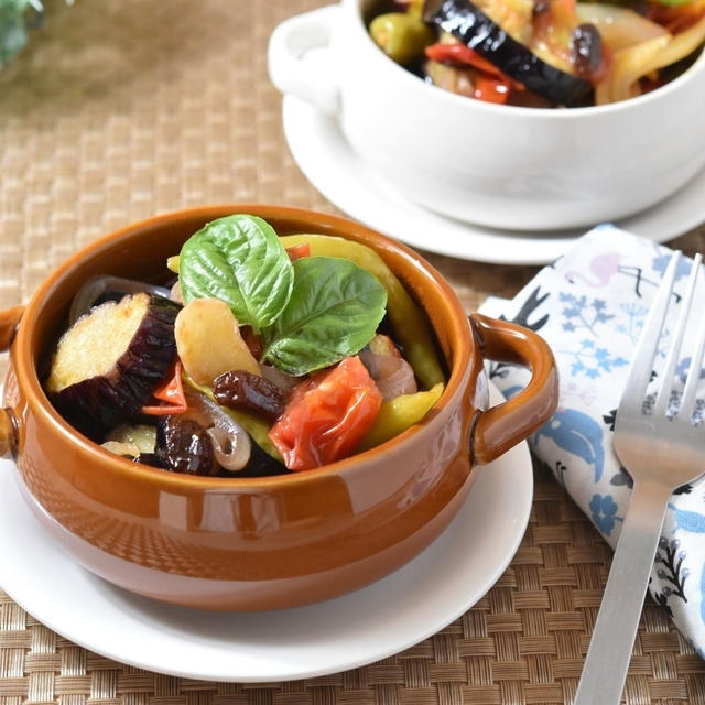 シチリアの伝統料理　野菜たっぷりカポナータのレシピ