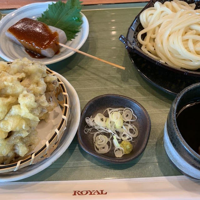 関越道　赤城高原SA下りで水沢うどんセット美味しかったです♪