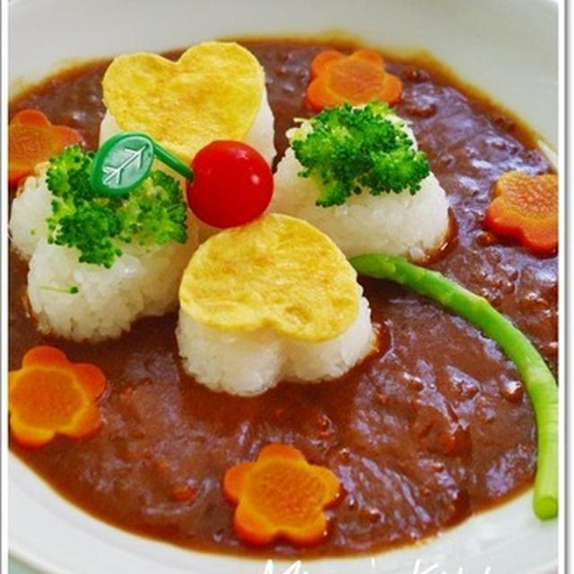 四葉のクローバーのデコカレー♪