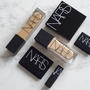 ツヤでメリハリ！NARS「ティンティッドグローブースター」♪