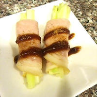 ブロ茎ハム巻きナツメグ風味