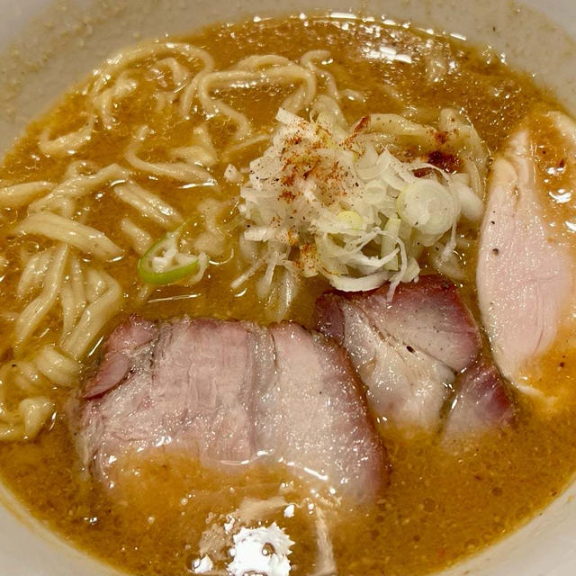 絶品味噌ラーメン！オカモト醤油ヌードルで味噌ヌードル　西宮市門前町