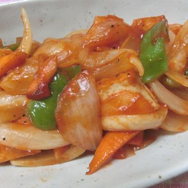 大人もハマる♪　厚揚げと玉ねぎの焼きケチャップ炒め