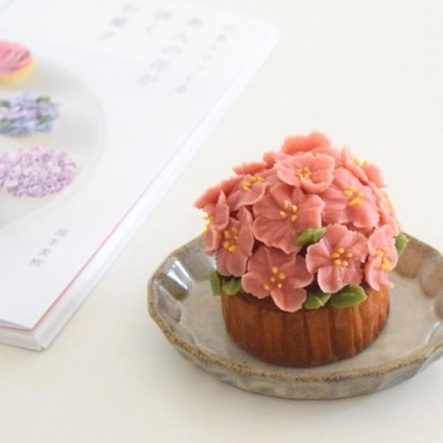 桜のあんフラワーカップケーキに挑戦♪WILTONマスターデコレーションチップセット♡