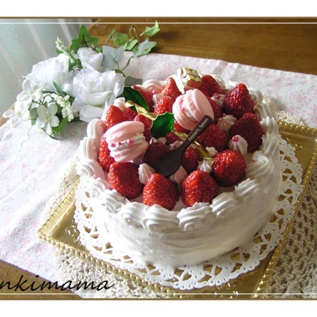 苺と生クリームのデコレーションケーキ♪～ブログ３周年記念日～