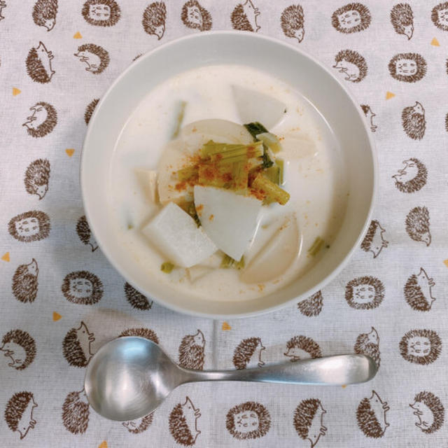 にんべん ぎゅ〜っとポーションだしシリーズ 12種の野菜ブイヨンを使って、蕪と高野豆腐のほんのりカレー風味のスープ