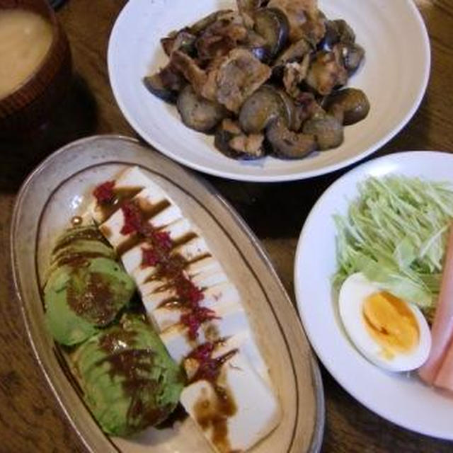なすと豚肉のしそ味噌炒め＆サラダ２種♪