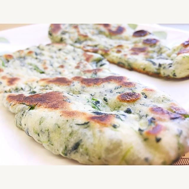 定番のおひたしだけでは、もったいない！！フライパン1つで作れるほうれん草ナン作り