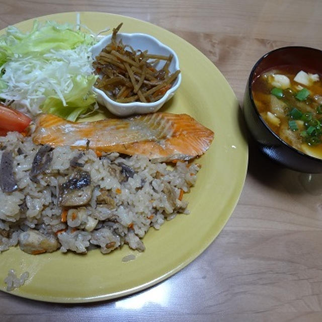 鶏肉の五目炊き込みご飯