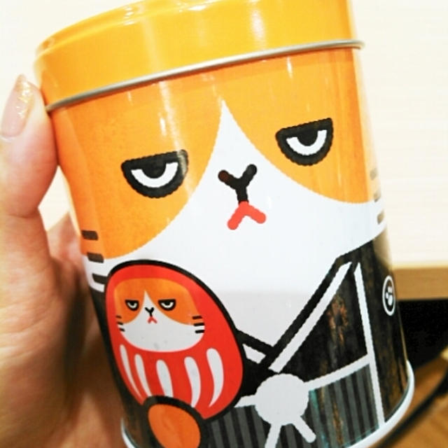 かわいい☆お正月限定のふてニャン缶をもらったよ