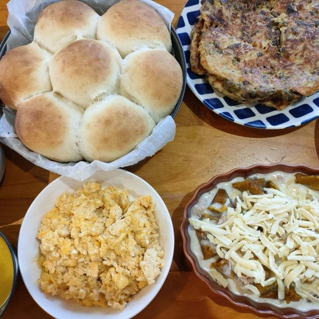 今朝は寝坊で食パン焼いただけ(；´∀｀)