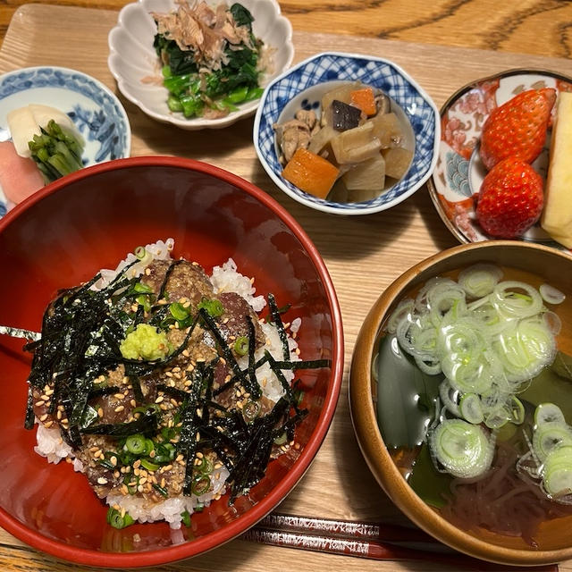 【ブリのごまだれ漬け丼　バレンタインのHACCIのチョコレート】