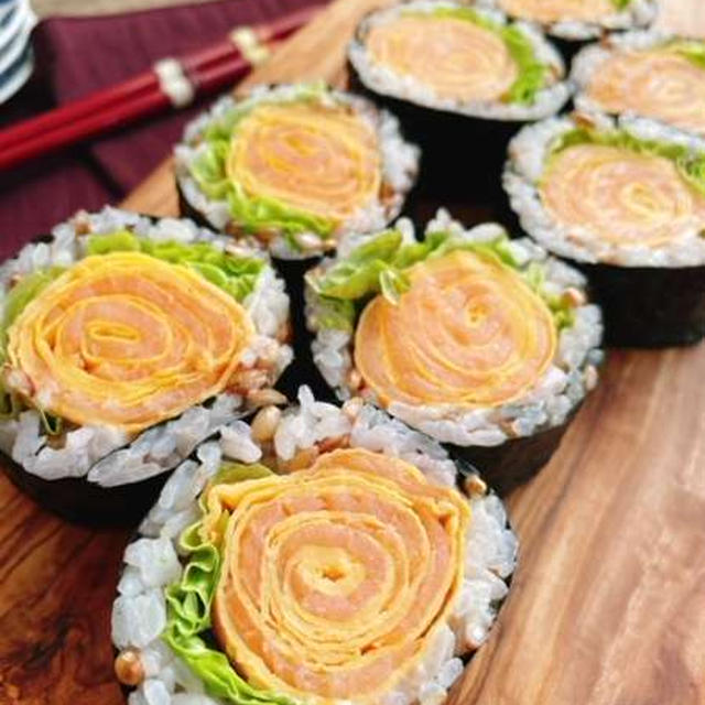 お花の飾り巻き寿司(動画レシピ)/Flower decoration sushi roll