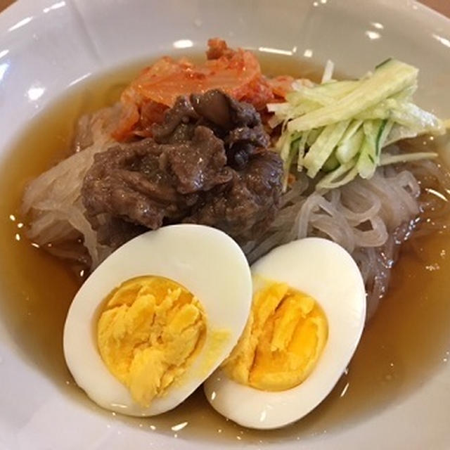 冷麺とシュークルート