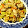 牡蠣の旨味の弐段重ね、牡蠣と春キャベツの餡かけかた焼きそば