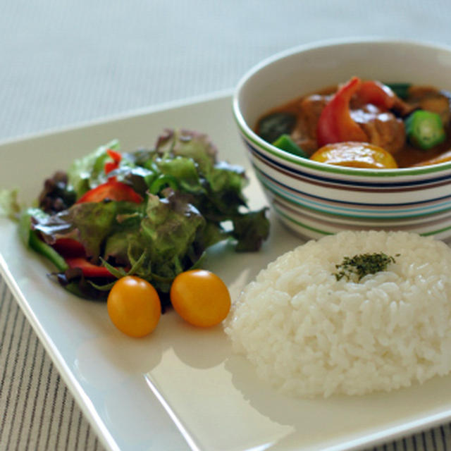 鶏肉と夏野菜のレッドカレー