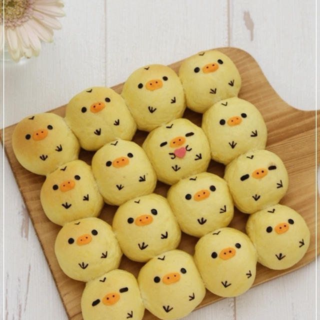 型なしでキイロイトリのちぎりパン＊キャラパン