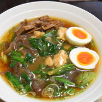 ほうれん草のあんかけラーメン【ぐんまクッキングアンバサダー】。市販のラーメンで簡単あんかけそば。