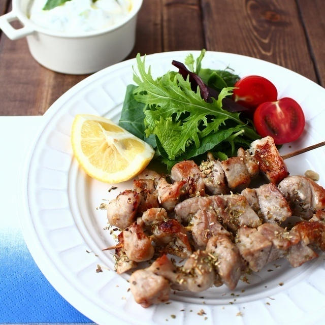 豚肉のスブラキ （ギリシャ風 串焼き肉）
