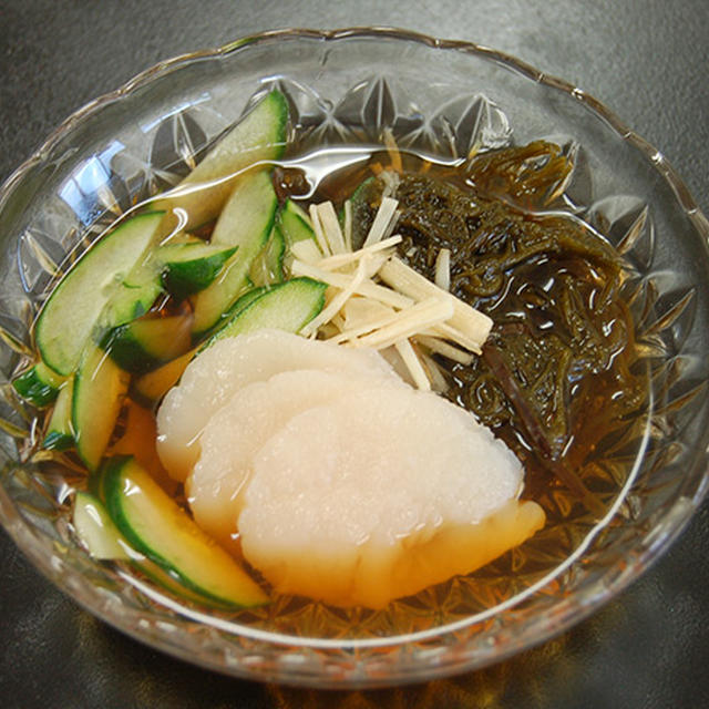 ほたてと岩もずくの土佐酢がけ