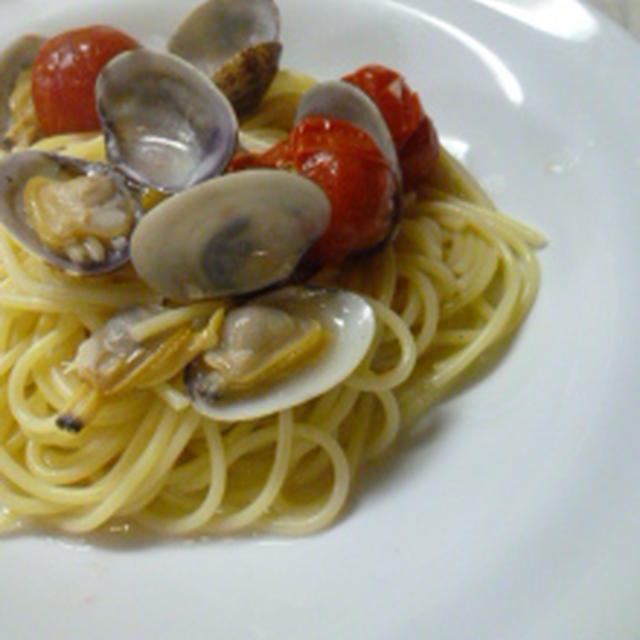 Spaghetti alle vongole misto 　 アサリのスパゲッティ
