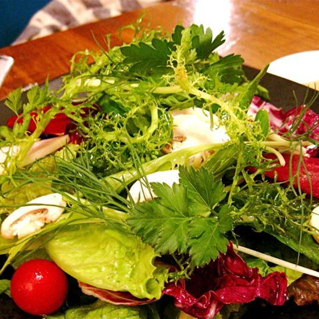 TAMIS（タミ）の絶品サラダ。