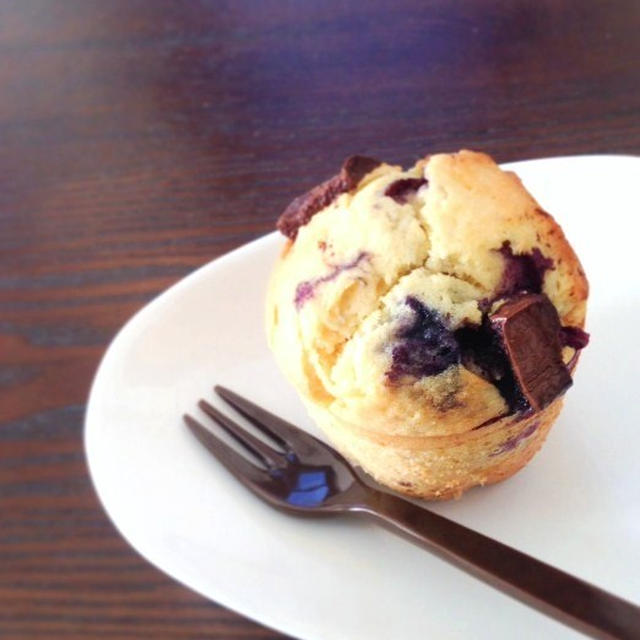 【　冬に恋しくなる　板チョコとブルーベリーのマフィン　】
