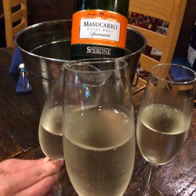 葡萄酒場で乾杯♪
