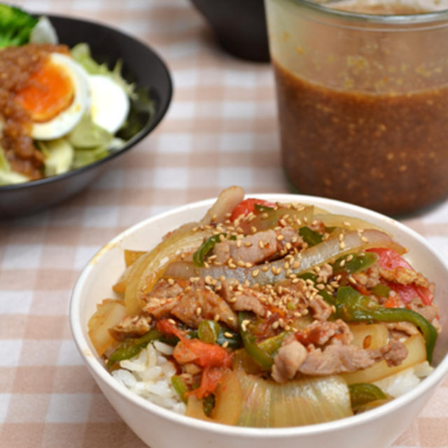 ちょい豚野菜丼とたまり漬け中華ドレッシングの晩ご飯。