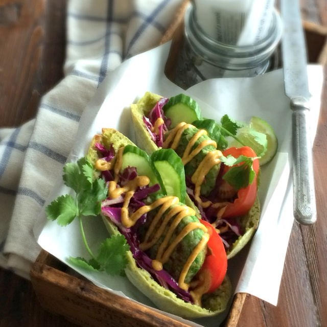Pea Patty Pita Sandwichグリーンピースお焼き入りピタサンド