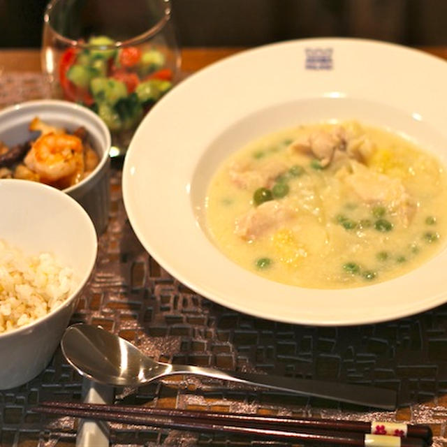 鶏胸肉とグリーンピースのあっさりシチュー