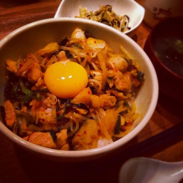 ★レシピ★簡単！ビビンバ風丼♪