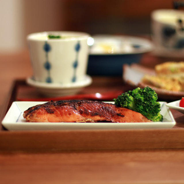 鮭の味噌漬けと満月茶碗蒸し