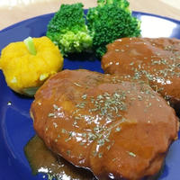 煮込みハンバーグ