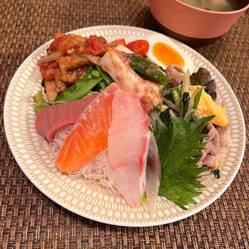お刺身と豚韮もやし！
