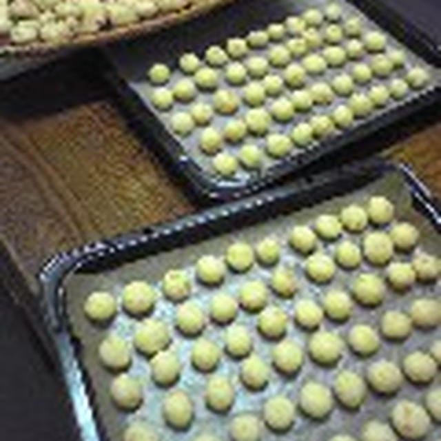 ホワイトデイに向かって、細かい、手作業続きます