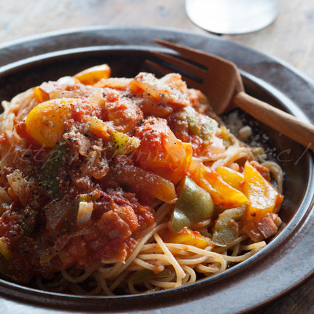 ありもの野菜のトマトパスタ