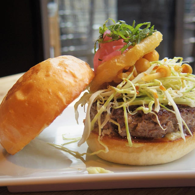青山「UMAMI BURGER」24日オープン。ハンバーガーは高級料理です！
