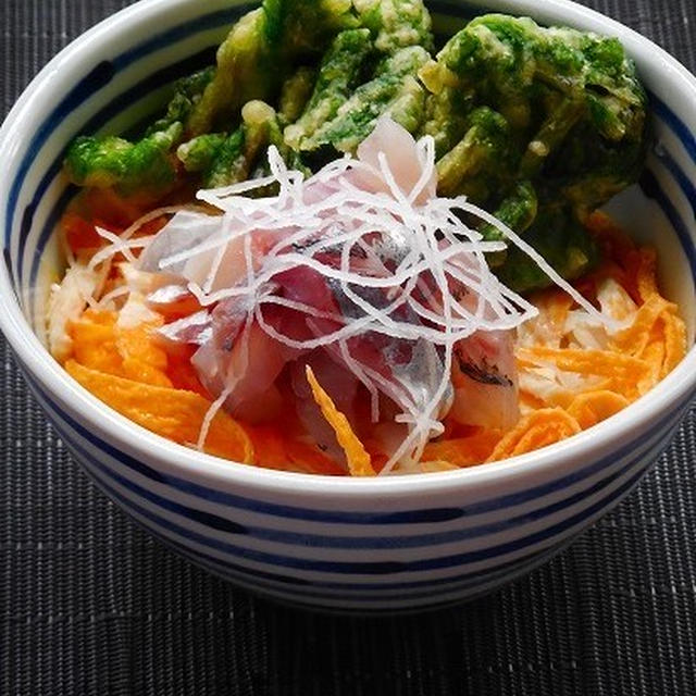 どんぶり同好会　春待ちタラの芽天とアジのお刺身コラボ丼