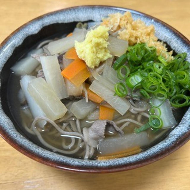 年越しそばに猪肉入り「しっぽくそば」