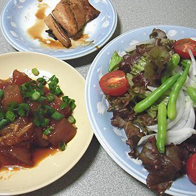 つばすの照り焼き弁当。まぐろの豆板醤和え