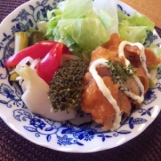 チキンとピクルスのサラダ＆旨味倍増チキンカレー