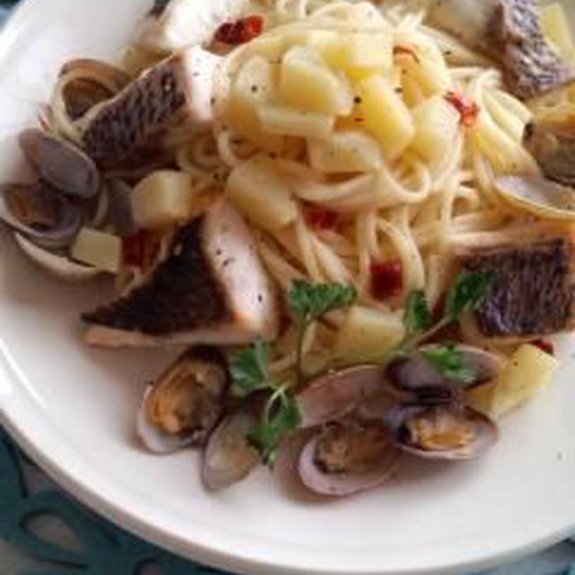 魚介とじゃがいものペペロンチーノ