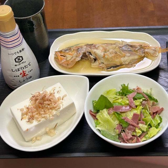 6.18☆【ウチの夜ごはん】煮付け・サラダ・冷奴❣️ﾃﾞｽ。