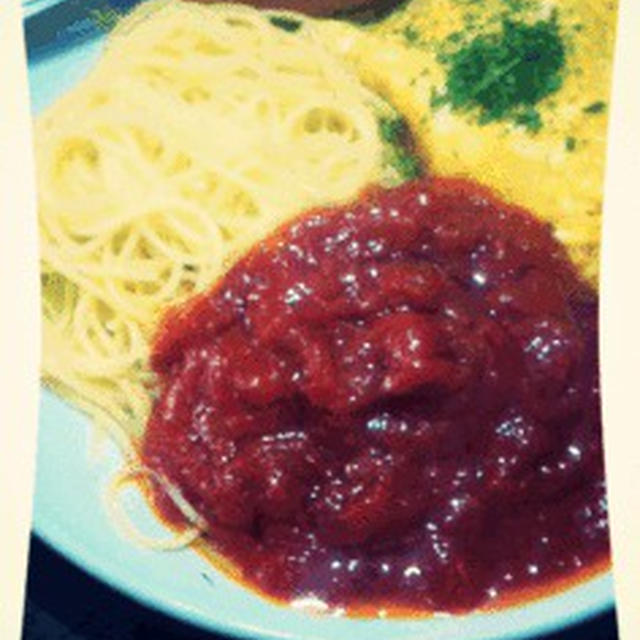 ●お昼ご飯●神戸牛のすじ肉トマトソースパスタ ウマイー !!