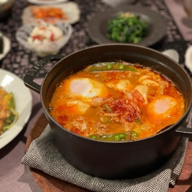 【KALDI】スンドゥブチゲの素で美味しいお鍋と、ネギとにんじんのチヂミの夜ごはん