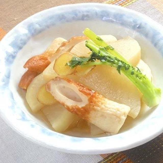 あと一品の簡単おつまみおかず〜生姜の風味でさっぱり！大根とちくわの麺つゆ煮。