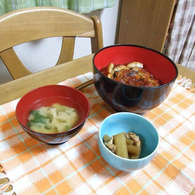 うな丼とフキと油揚げの煮物でうちごはん（レシピ付）